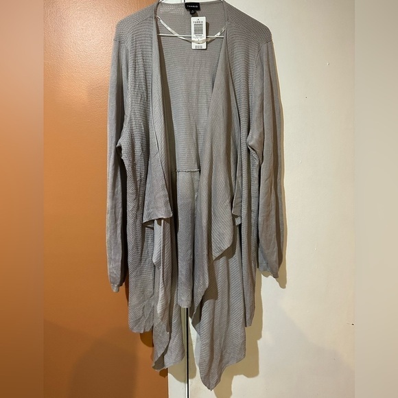 Torrid Cardigan Grey Drape Front Sweater NWT Size 4 (26) - Picture 2 of 4